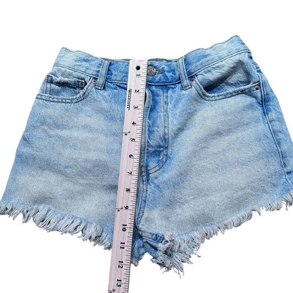 Pac Sun Vintage High Rise Light Blue Wash Distressed Jean Shorts Women’s 25x2 - Picture 4 of 9